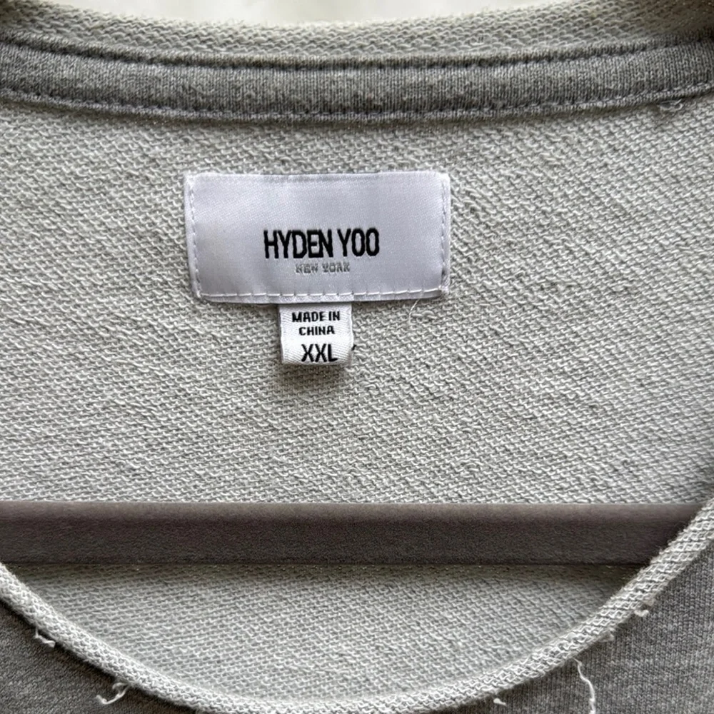 HYDEN YOO New York Gray Short Sleeve Crew Neck Tee